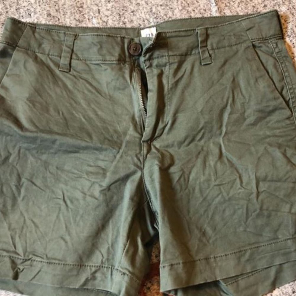 Gap size 2 shirts
